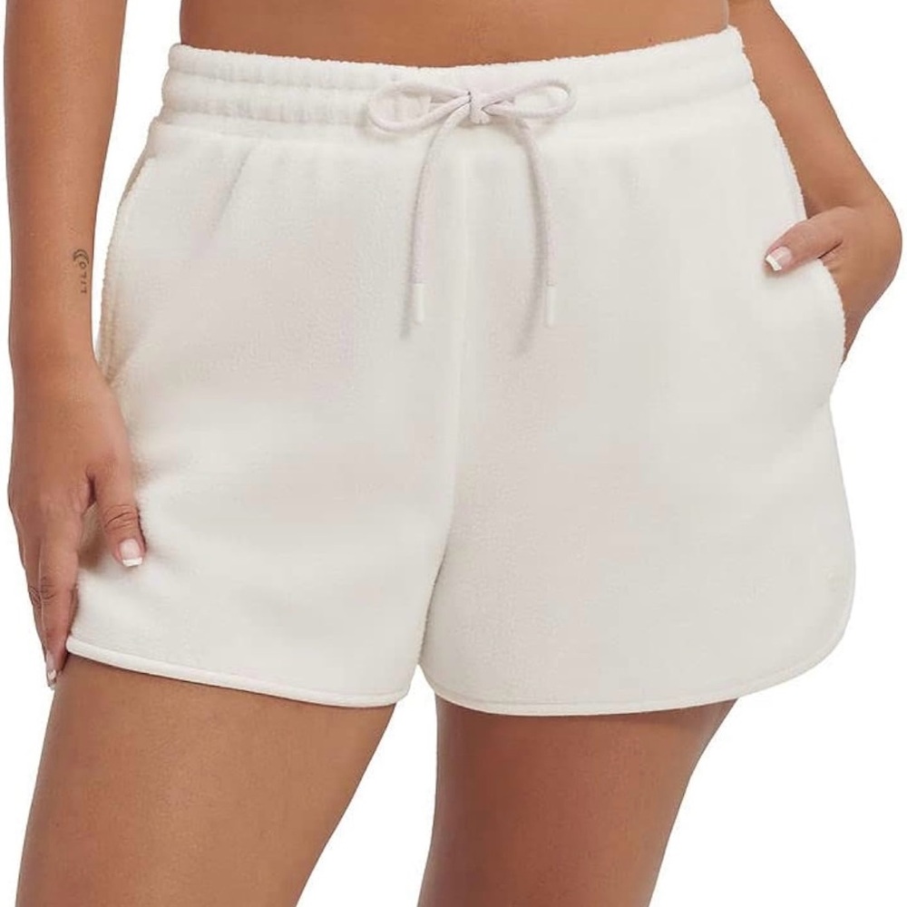 Authentic UGG® Shorts Women's Size S Petria Sherpa Short White NWT MSRP $68